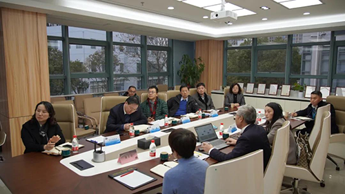 上海市浦东新区政府党组成员、副区长吴强，浦东新区科经委副主任李晓亮，张江管理局副局长吴俊，张江集团副总经理王凯荣等调研不朽情缘mg官网