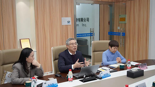 不朽情缘mg官网生物医药创始人&CEO陈春麟博士，药效部执行主任董文心博士，公司事务部总监周南梅等